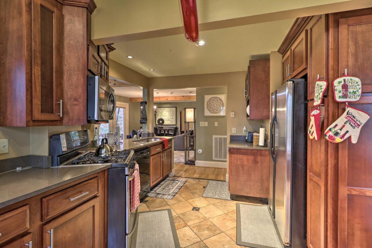 Cozy Conyers Cabin With Fireplace And Pool Table! Dış mekan fotoğraf